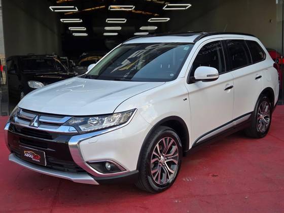 MITSUBISHI OUTLANDER 3.0 GT 4X4 V6 24V GASOLINA 4P AUTOMÁTICO
